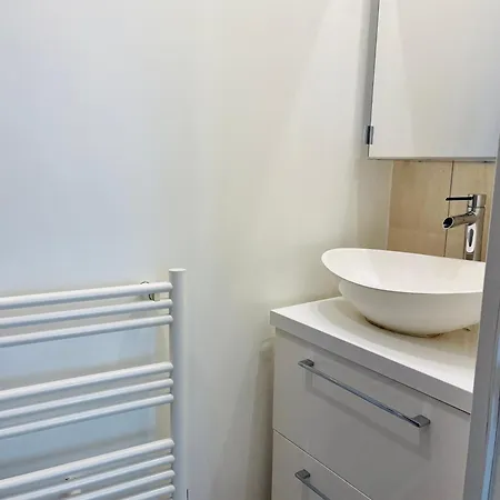 Cosy Deux-pieces Proche Paris Appartement